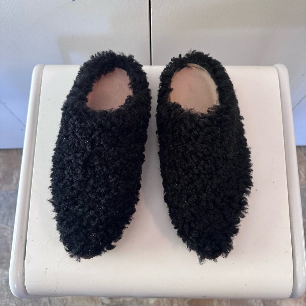 Black Fur Shearling Boucle Slipper